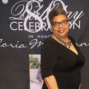 Meet your Posher, Toni